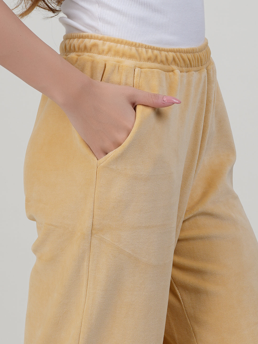 Women's Wide Leg Velour Pant
